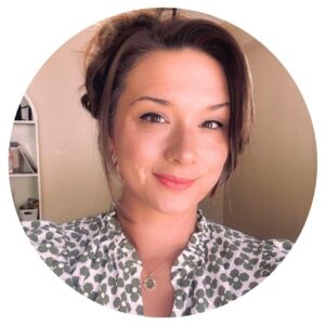 picture of Brittany the author of beauty in the trenches .com